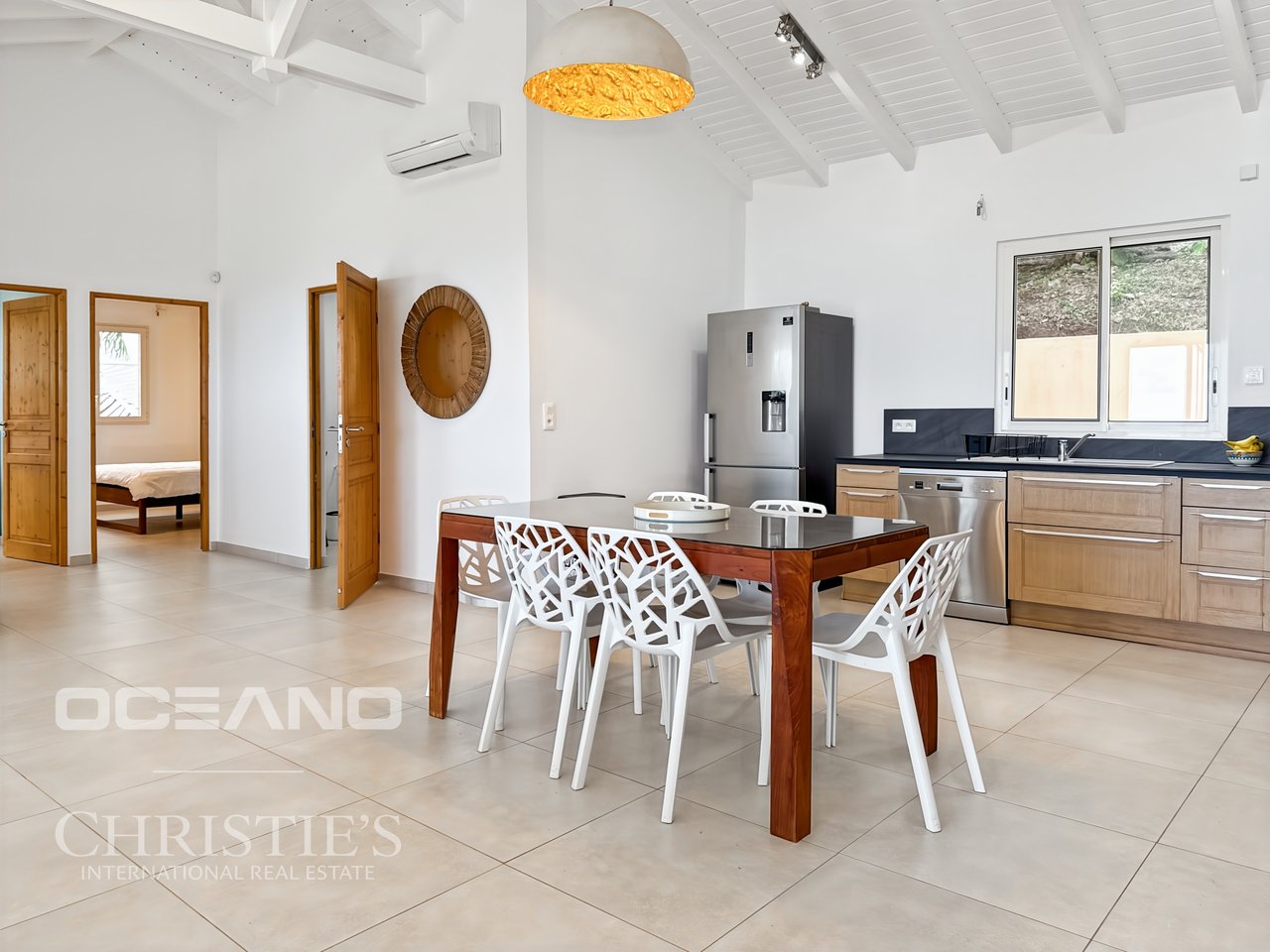 Villa with panoramic sea view