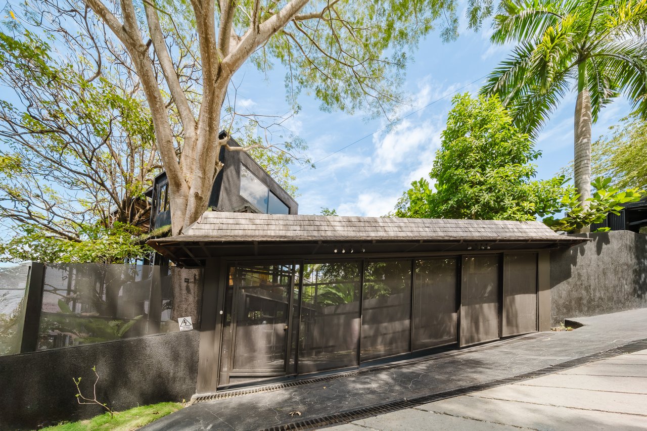 Casa Java – Newly Built Luxury Jungle Estate Near Playa La Vaca