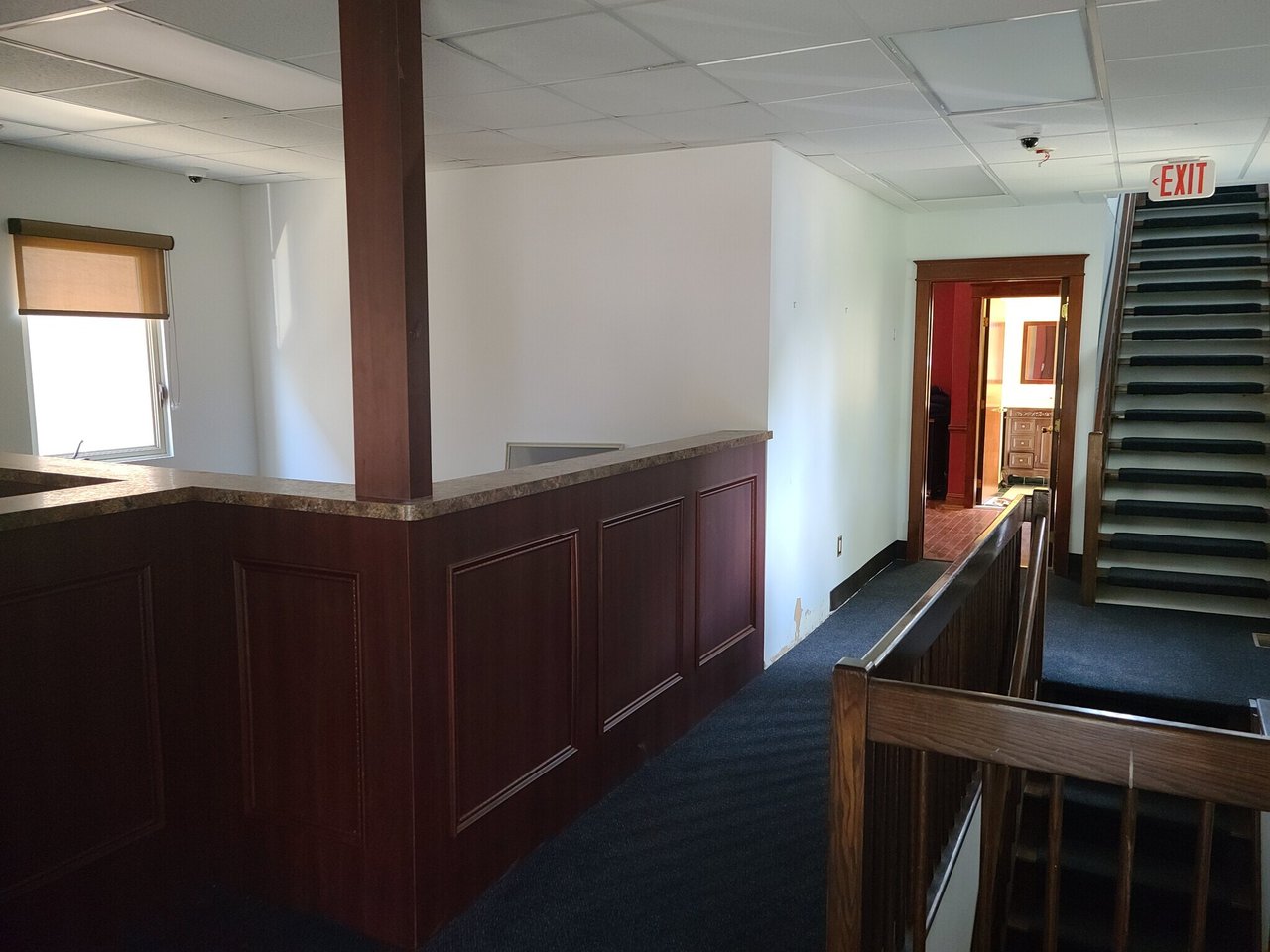 221 Mineola Blvd
