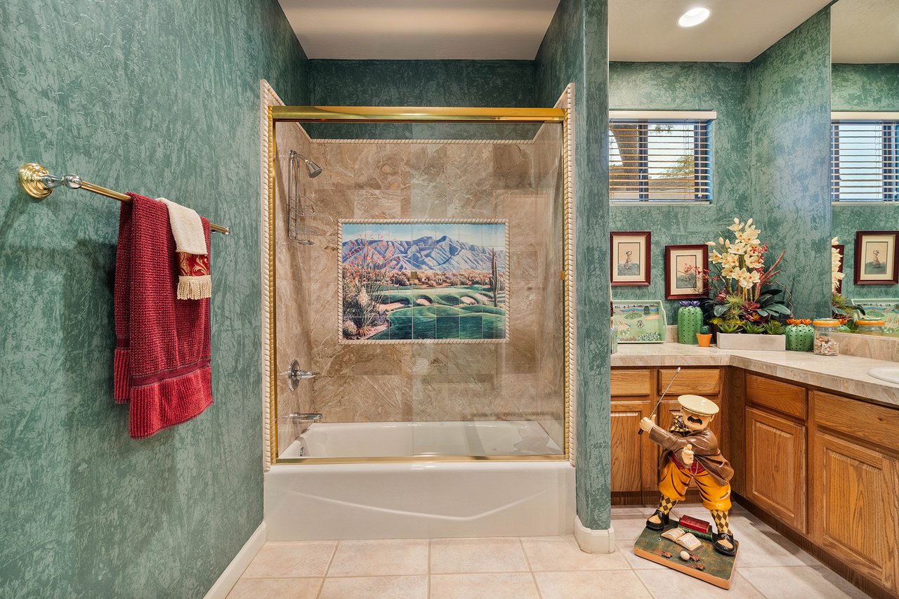 9657 E PEREGRINE Place