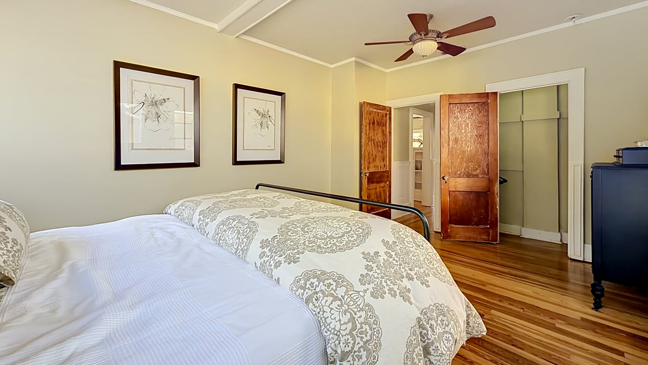Charming 1925 Bungalow with Guesthouse in Orlando's Colonialtown