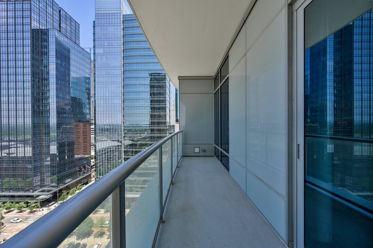 200 Congress Ave Unit 15A