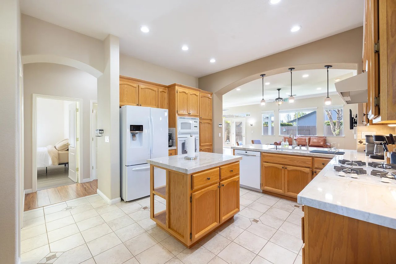 2121 Mullen Ct