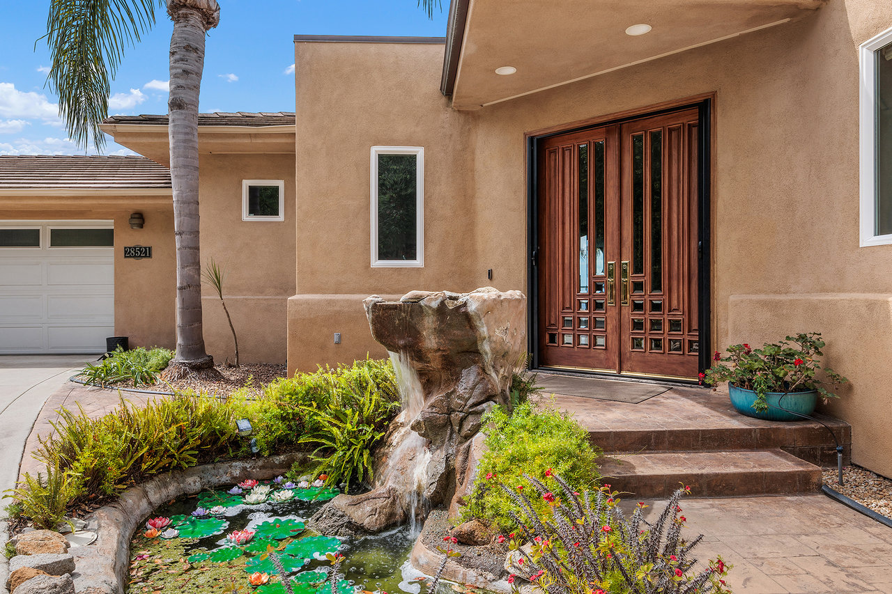 28521 Gladstone Court