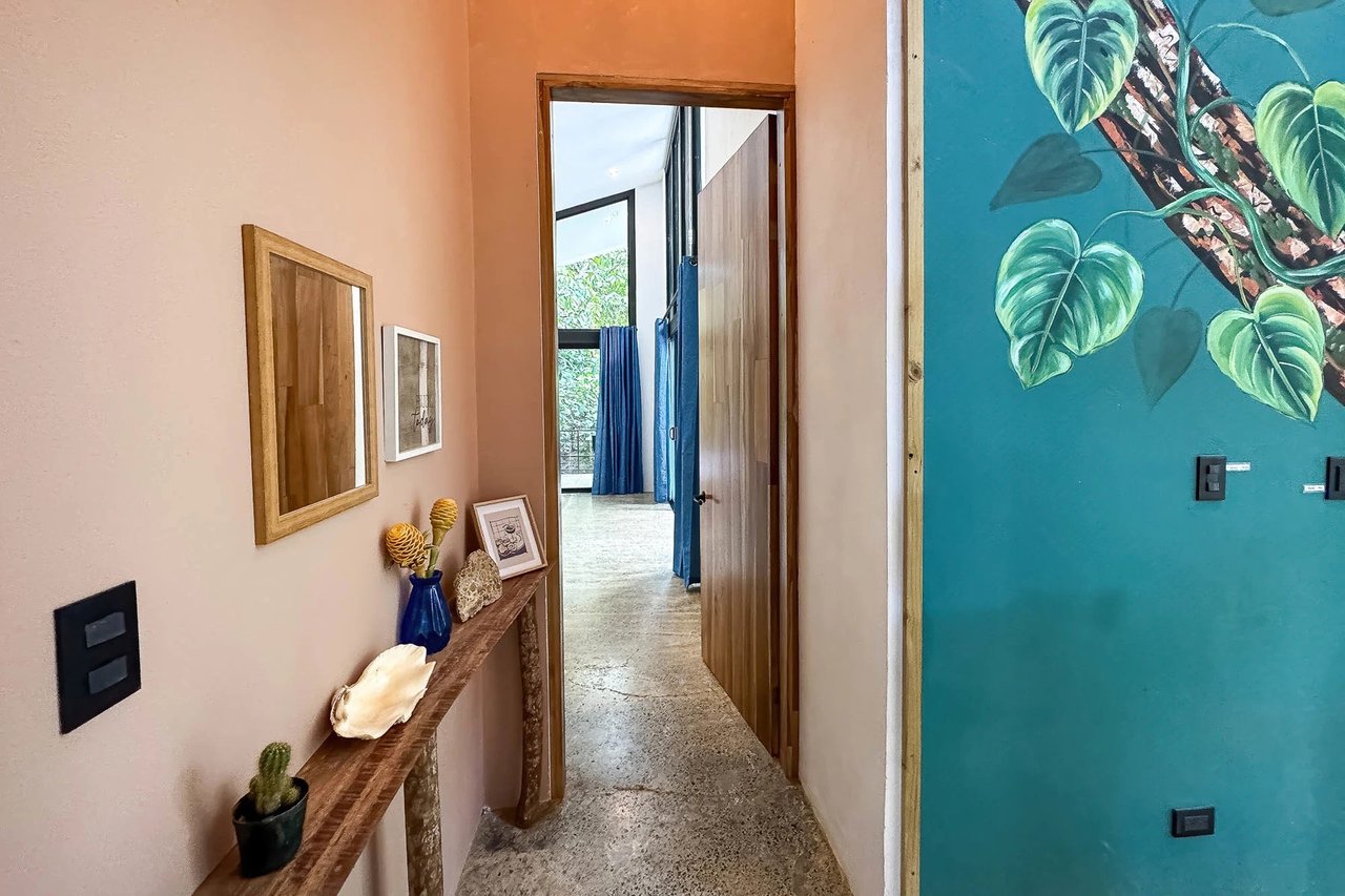 Gorgeous New Rainforest Villa with Pool and Creek, 20 minutes from Quepos