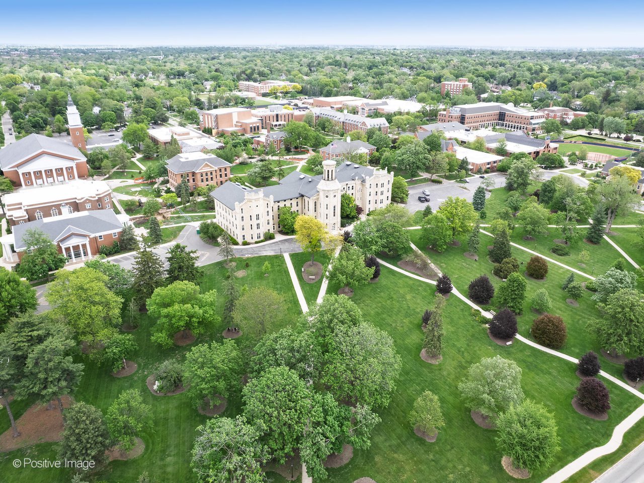 Wheaton Real Estate Market Update: What Today’s Numbers Mean for Buyers & Sellers