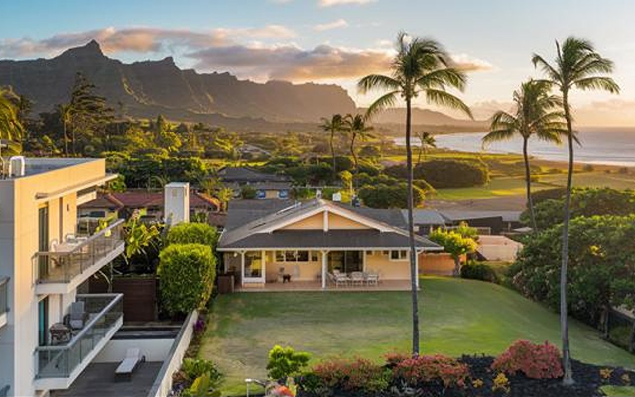 Hawaii's Apartment Buildings vs. Single-Family Homes in Honolulu: Which is the Better Investment cover