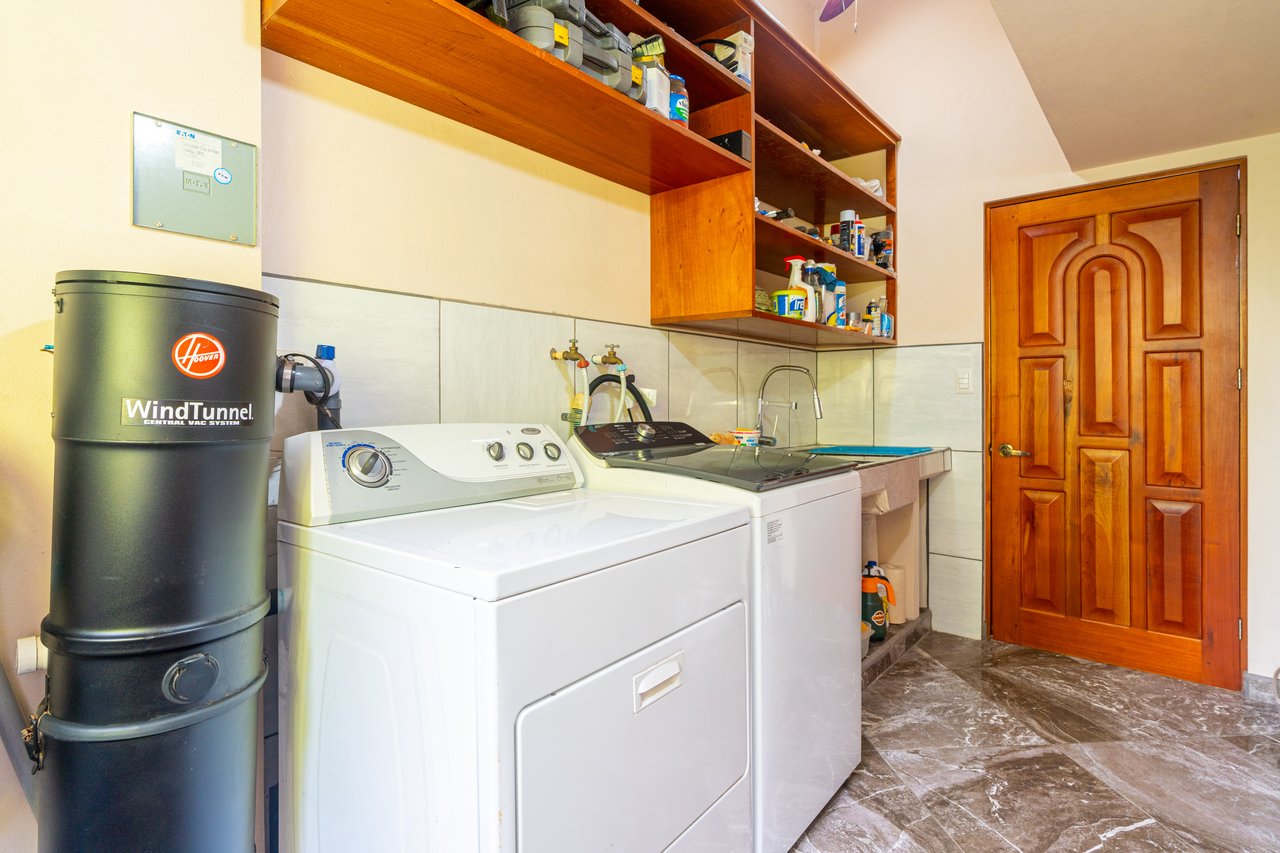 Castillo Puesta del Sol, Escalares - 