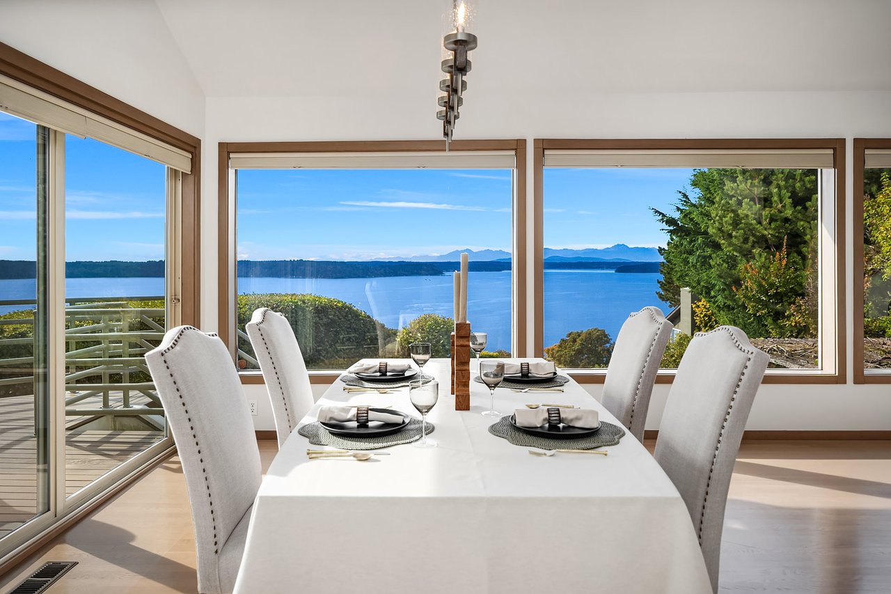 10245 Marine View Drive SW