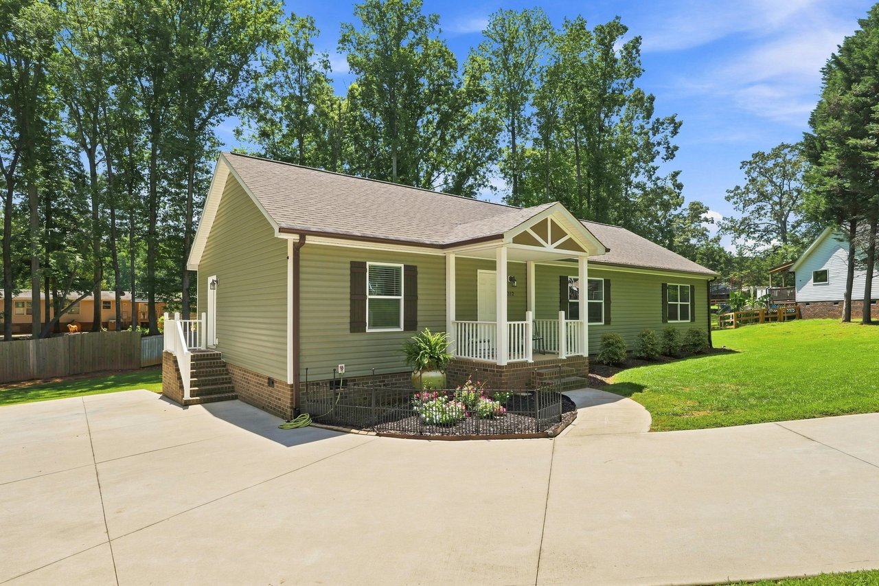 312 Sailwinds Road