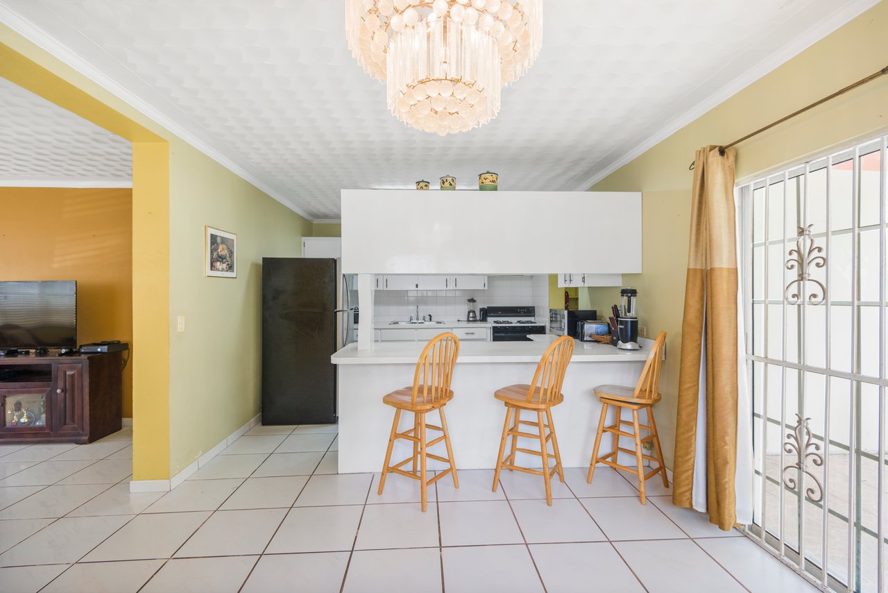 Royal Valley’s Duplex Residence