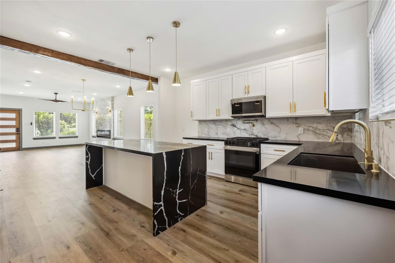 8013 Ritz St Unit A/B