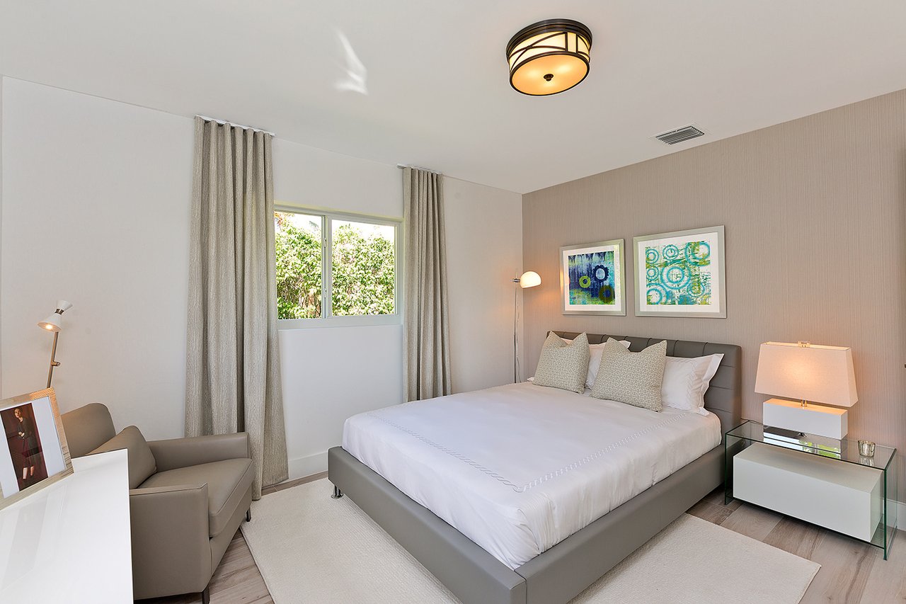 2367 Queen Palm Road