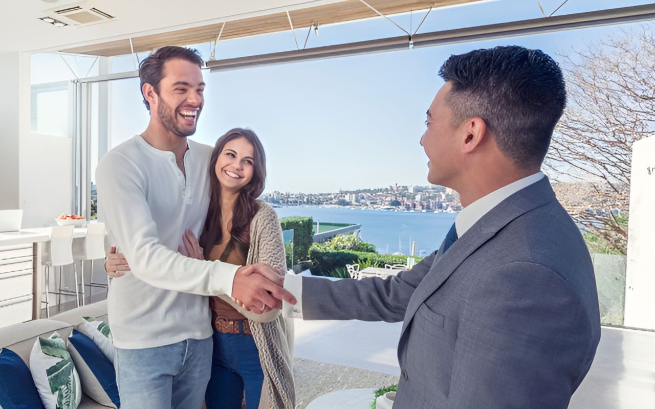 Working in Real Estate: 8 Surprising Challenges