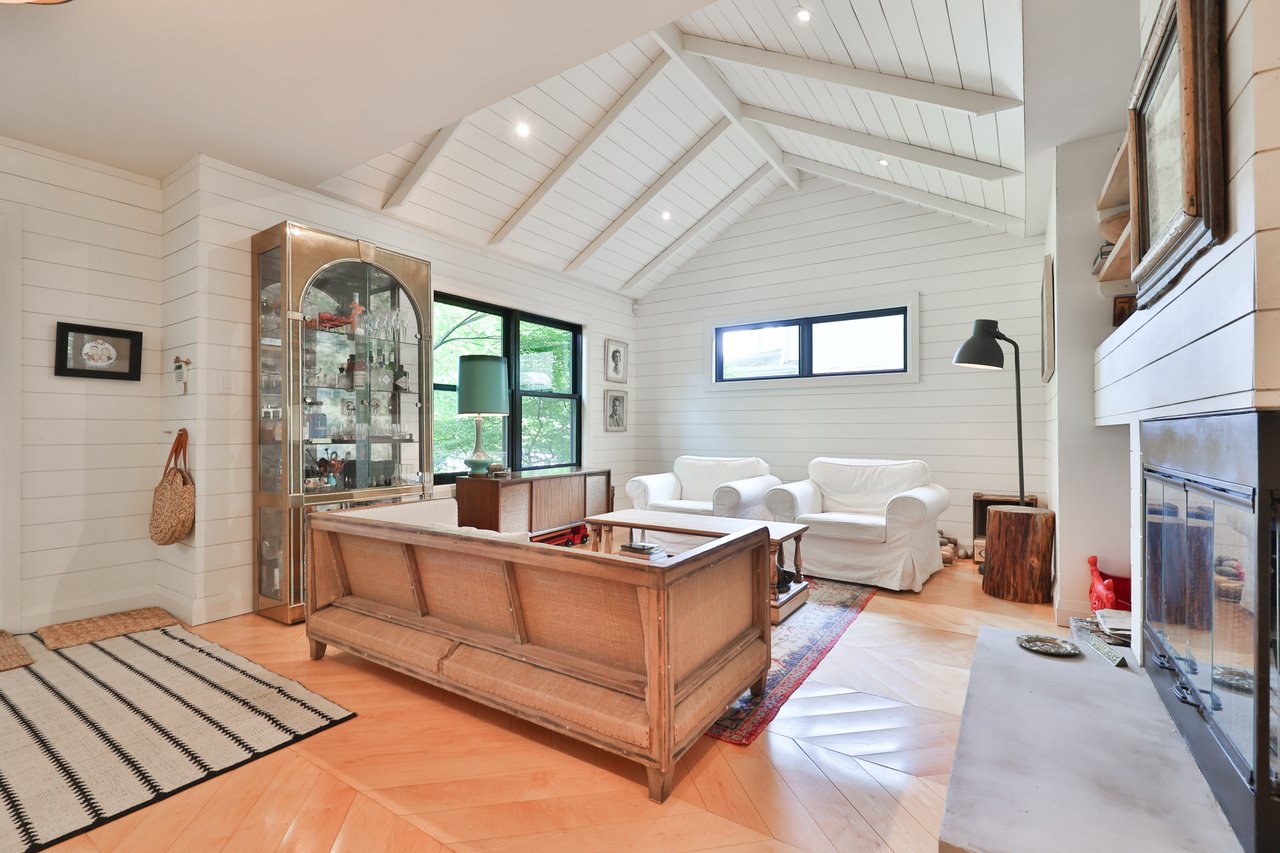 52 Kerr Street, Oakville
