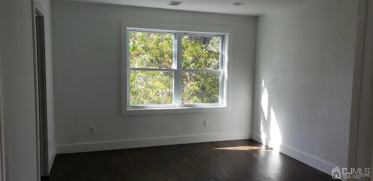 135 Cooper Ave