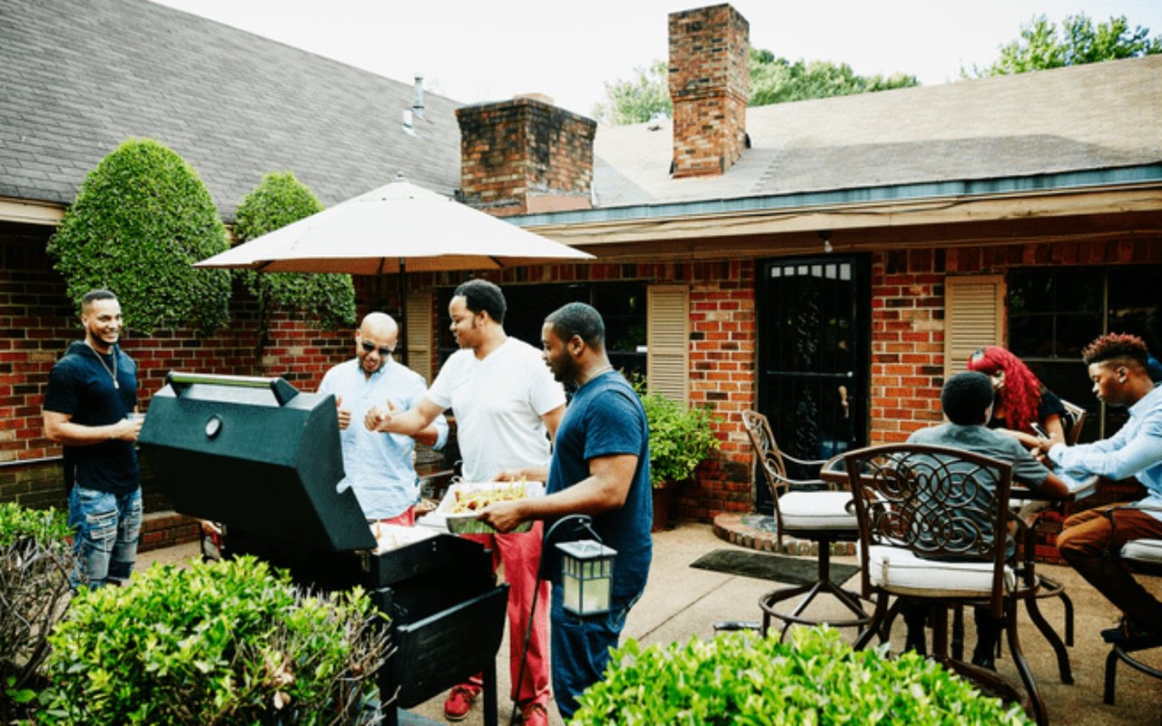 Why the Sandwich Generation Is Buying Multi-Generational Homes