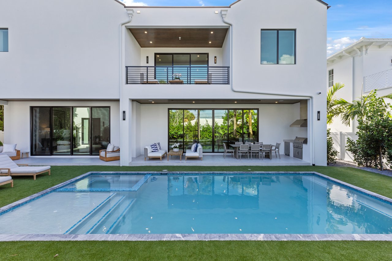 Murray Rd in Soso With Beautiful Water & Island Views