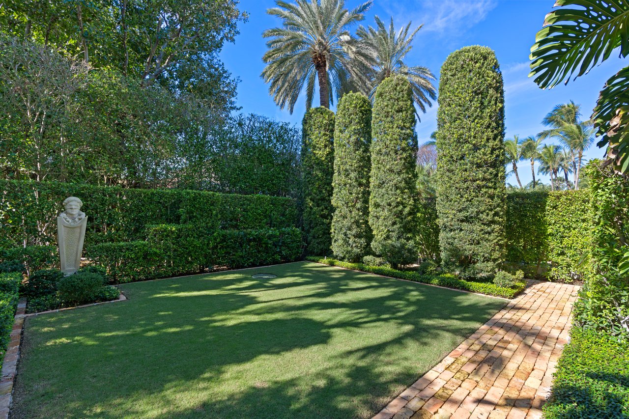 Entertainer’s Paradise in Prestigious Estate Section Enclave