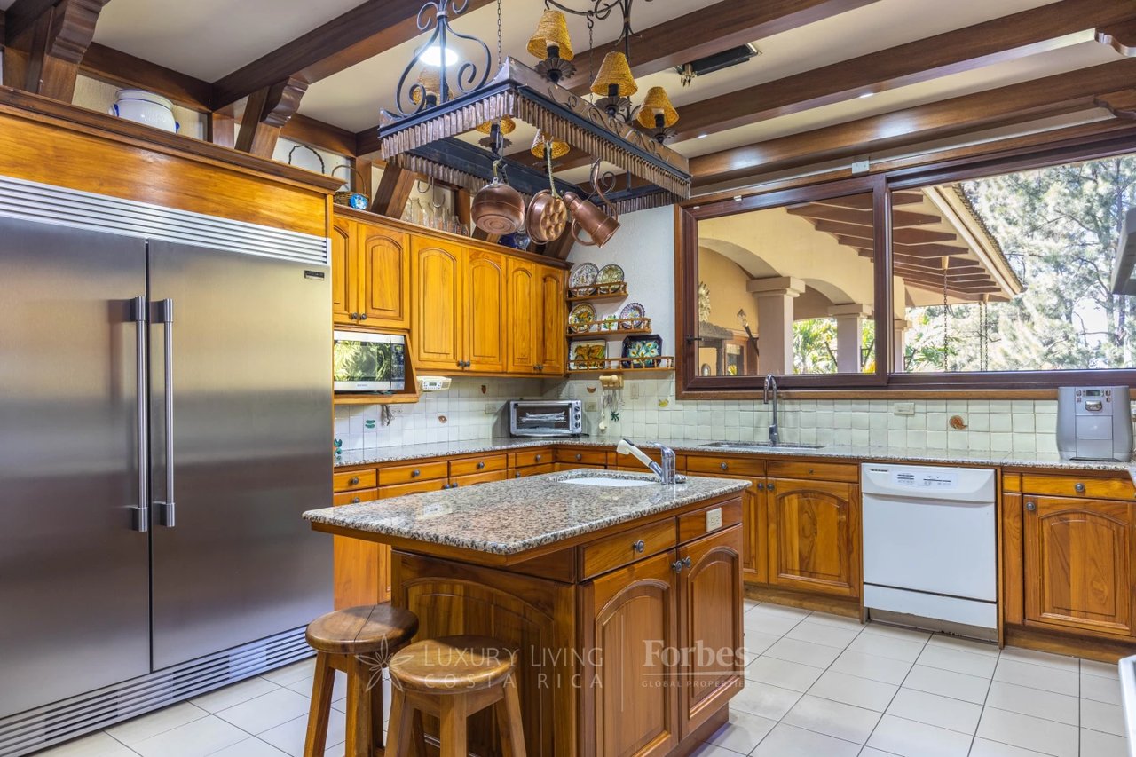 1278 - Valart Estate - An oasis in the city with mixed land use in Real Cariari