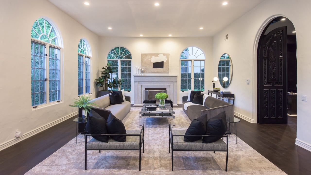 1275 Benedict Canyon Dr