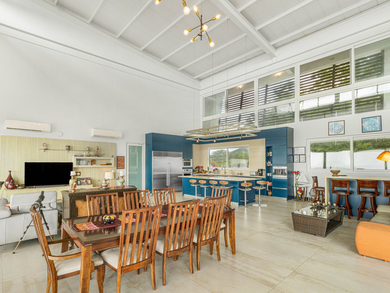 Nativa Contemporary Infinity Views | Luxury Rainforest Estate with Pacific Ocean Views