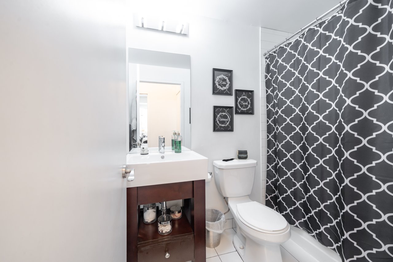 840 Queens Plate Dr 704