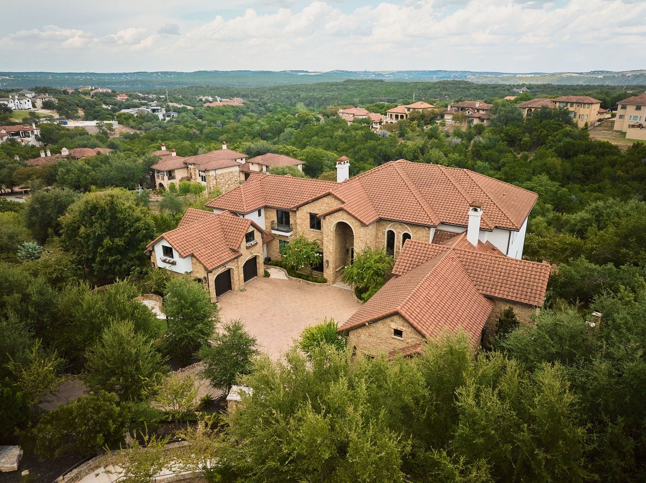 305 Marly Way 