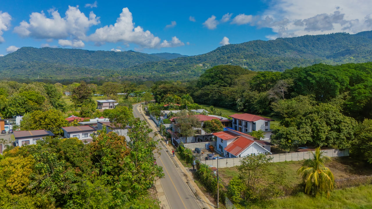 Apartments within Walking Distance to the Beach In Uvita – 0.21 Acres