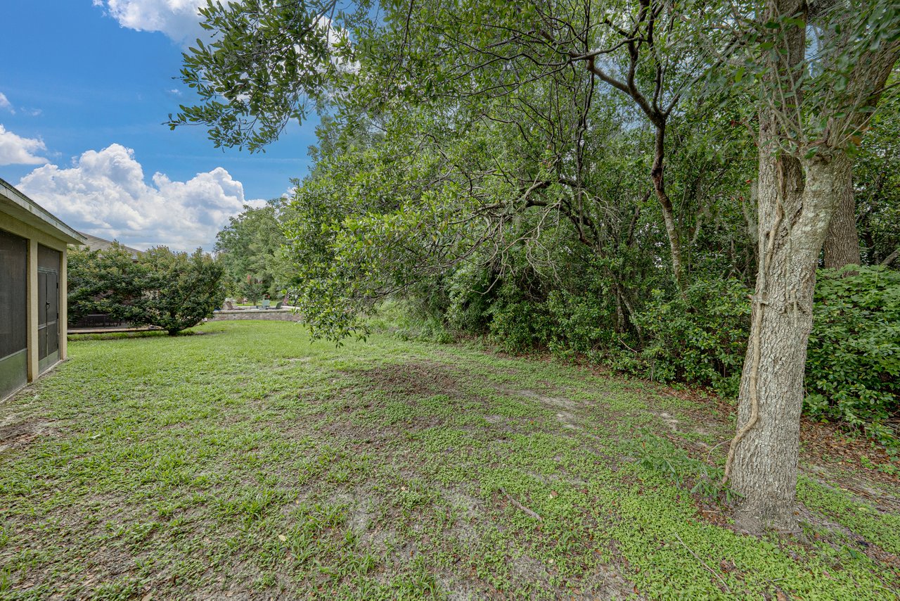 12322 EASTPOINTE DR