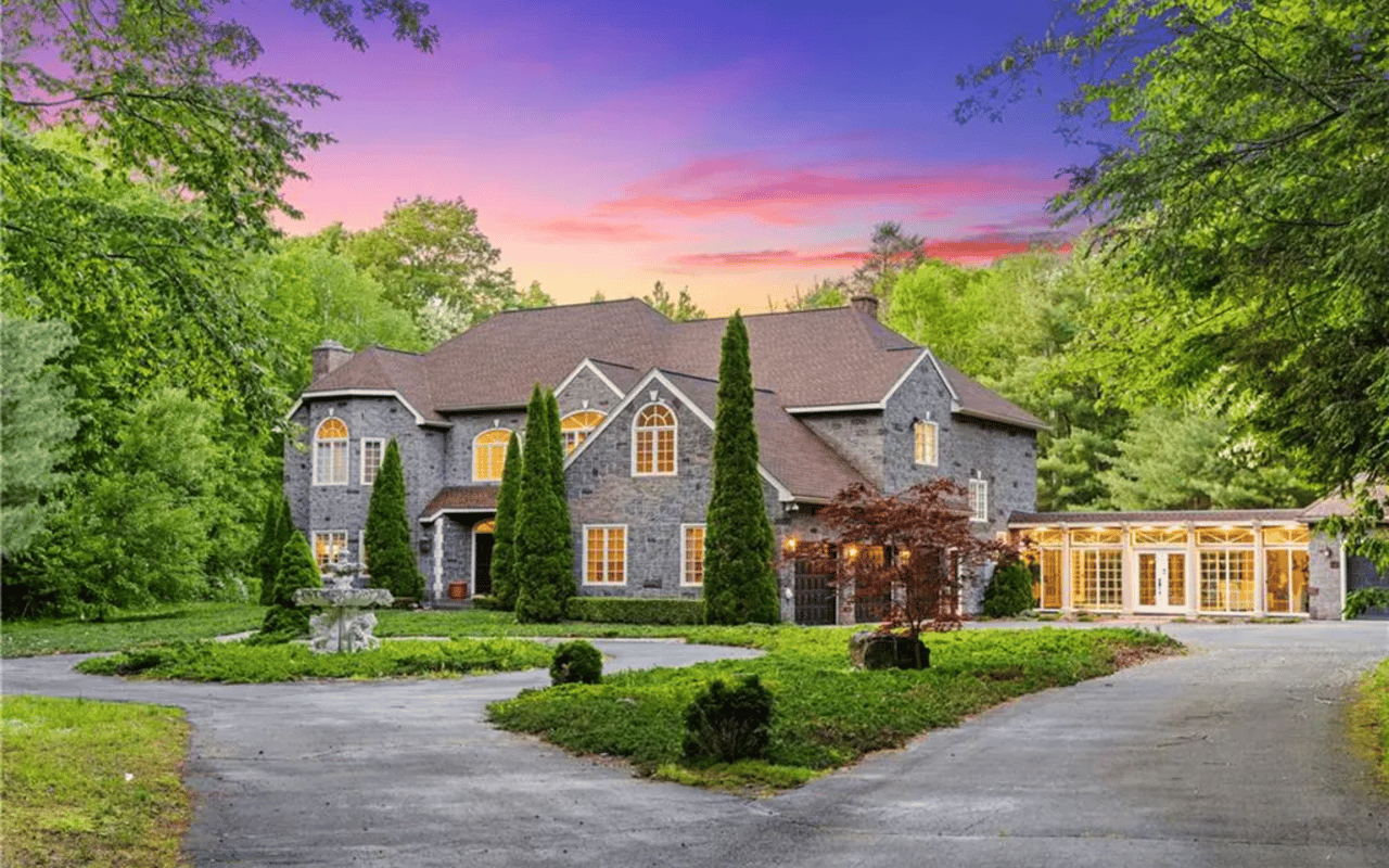 19 Misty Meadows, Burlington, CT 06013