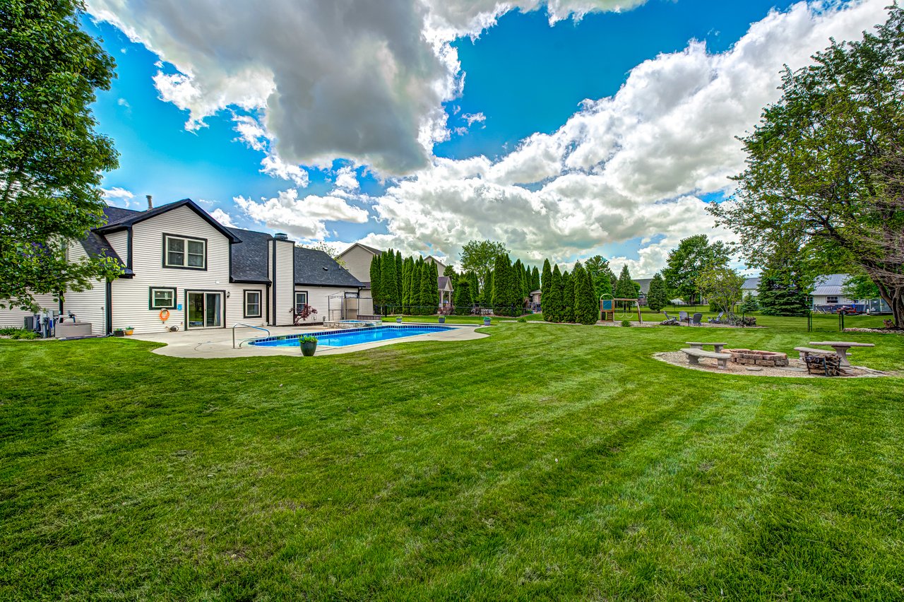 1114 Rockwell Dr