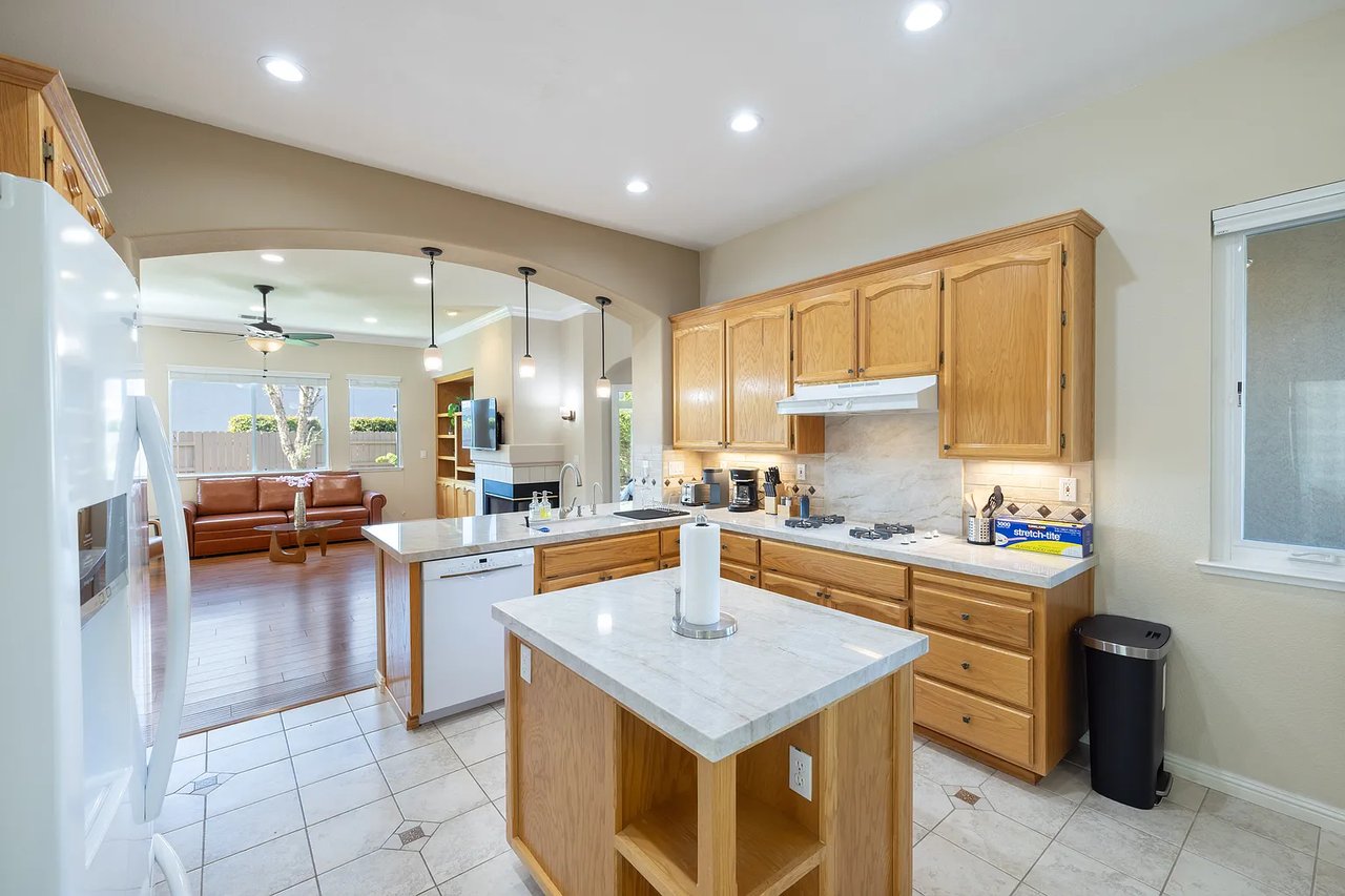 2121 Mullen Ct
