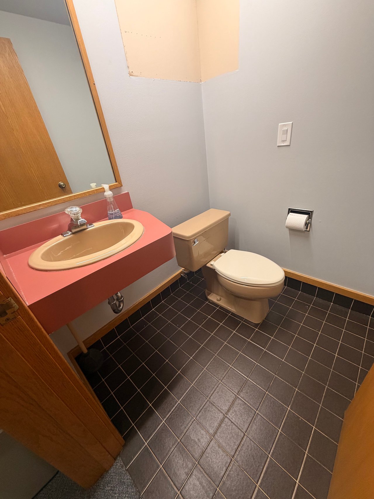 4123 Okemos Rd #13&14