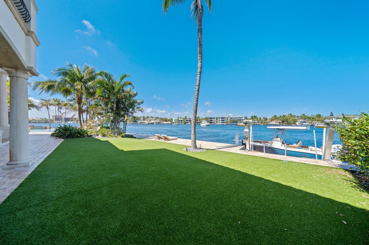 2593 SE 8th St, Pompano Beach, FL 33062