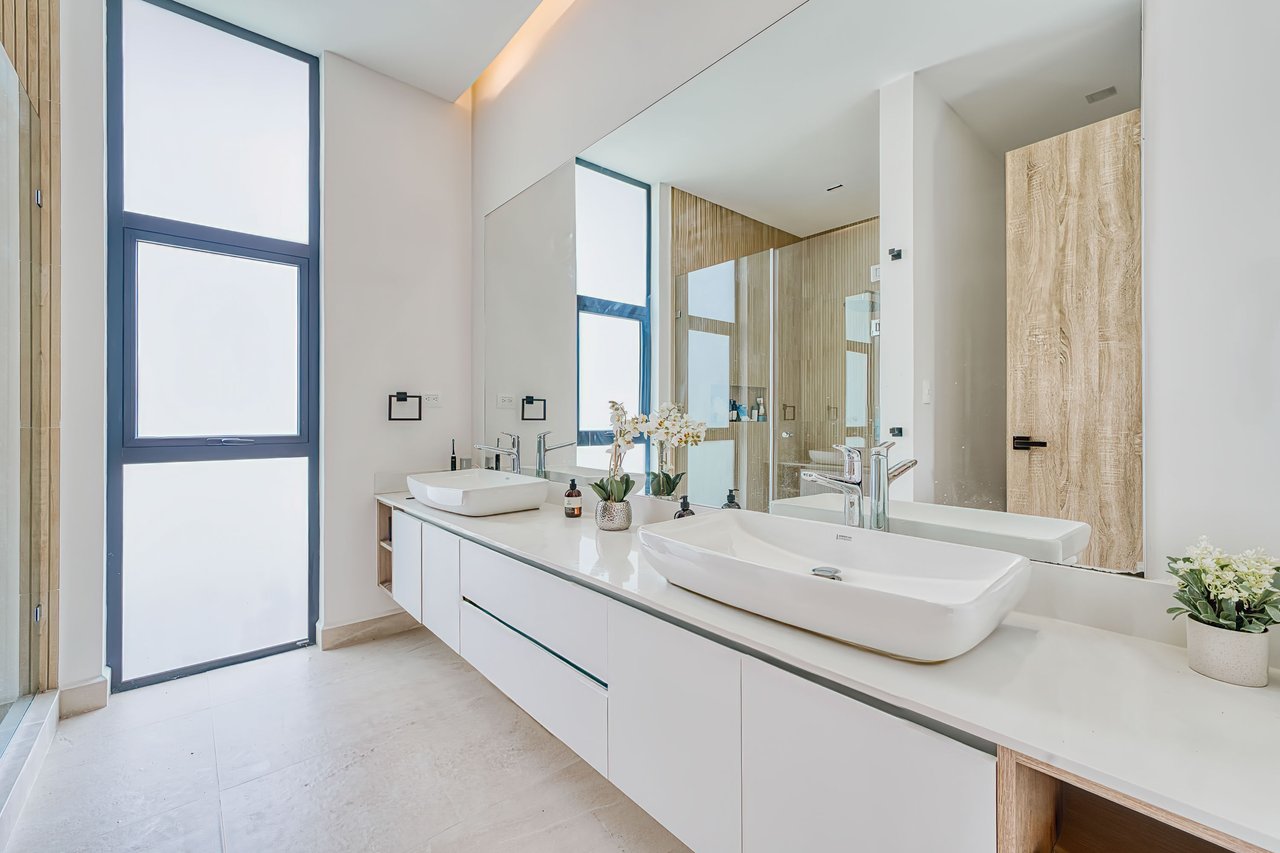 Bosques de Pinilla Unit 15 – Model A | Fully Furnished 4-Bedroom Home with Vehicles