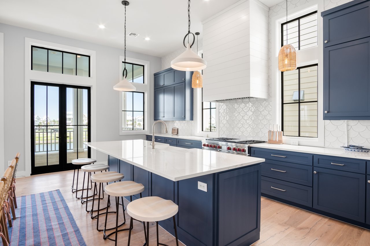 221 Teakwood Drive, Port Aransas, TX 78373