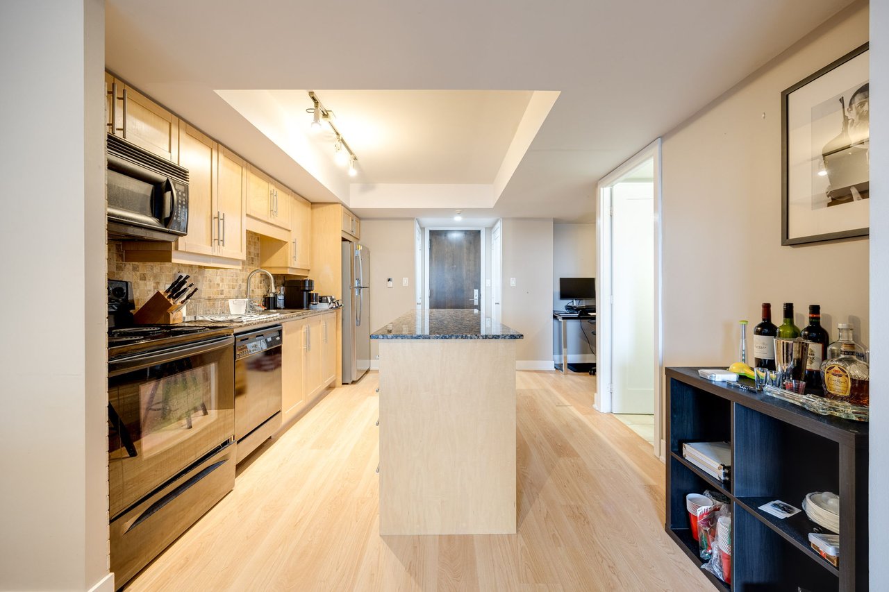20 Blue Jays Way Unit 1705