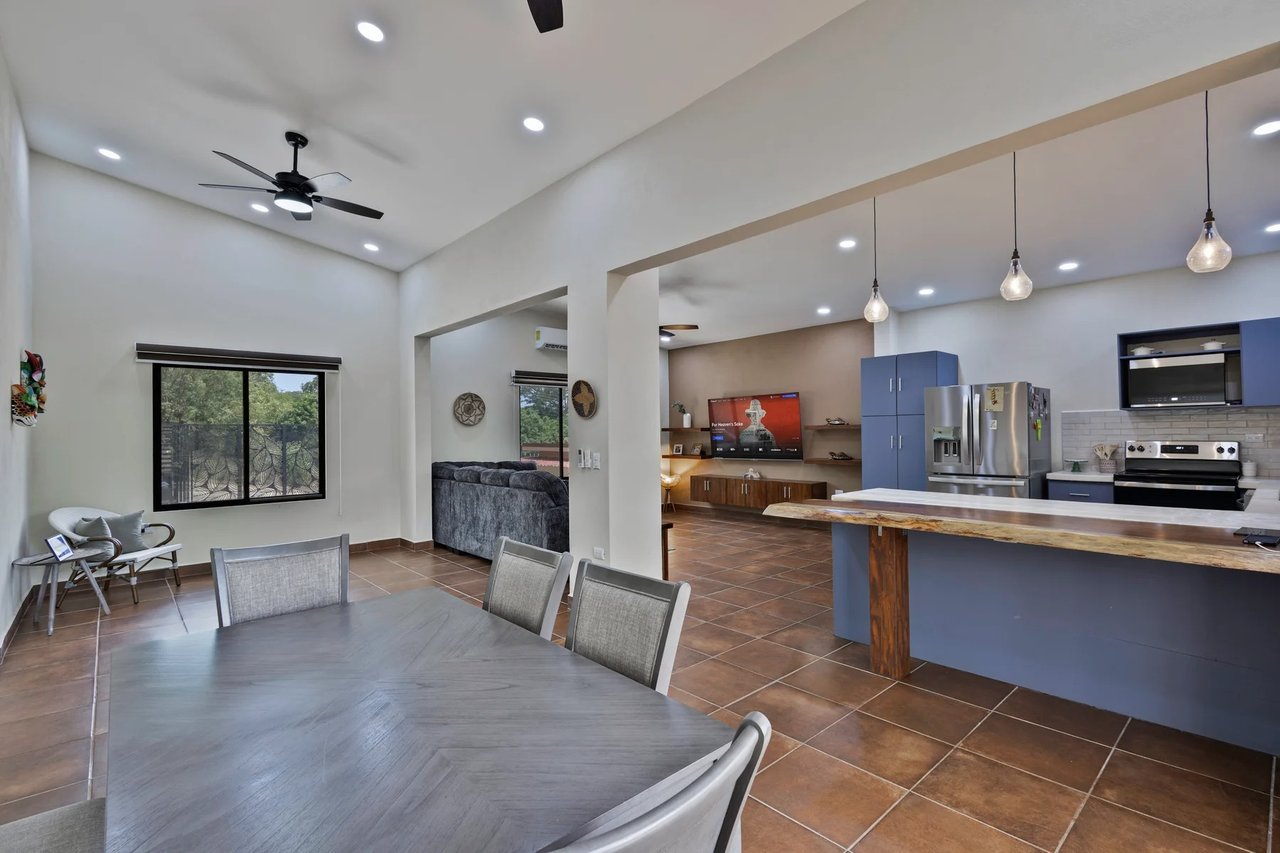 Your Costa Rican Retreat with Room to Grow in Playas del Coco