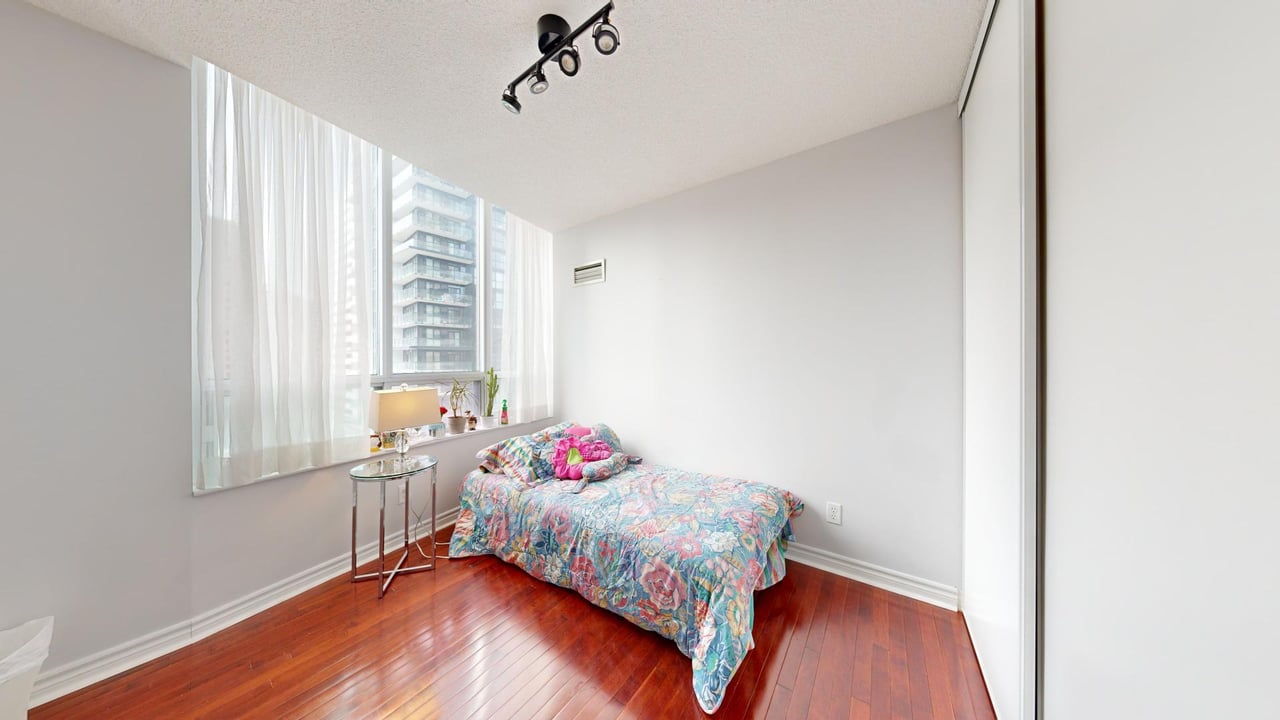 18 Spring Garden Ave Unit: 1510