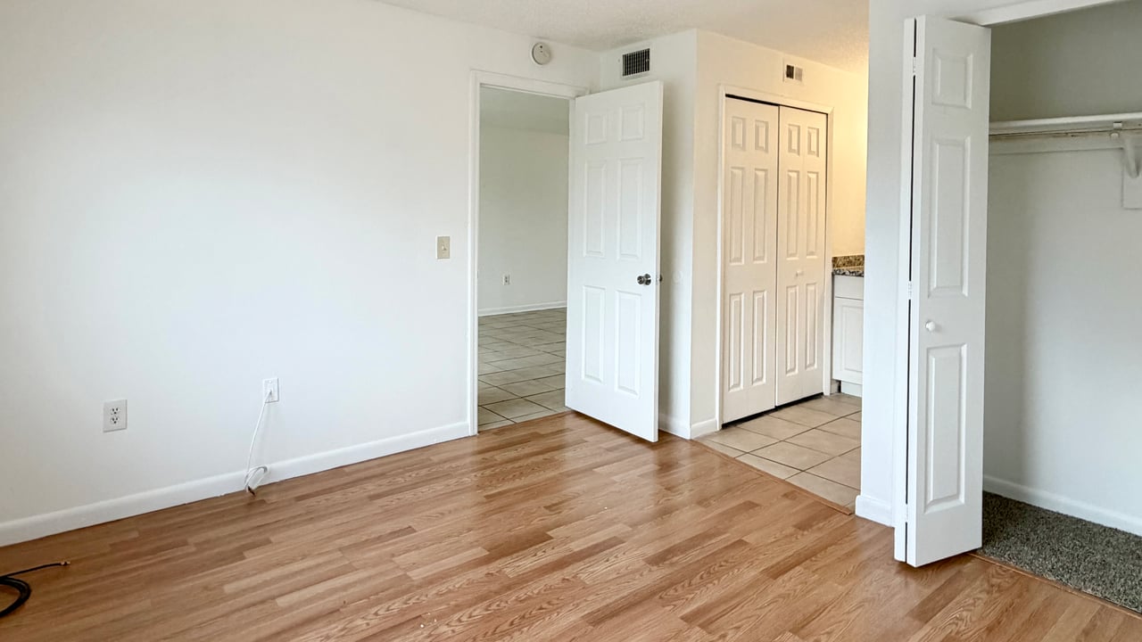 Spacious Ground-Floor Apartment for Lease in Winter Springs