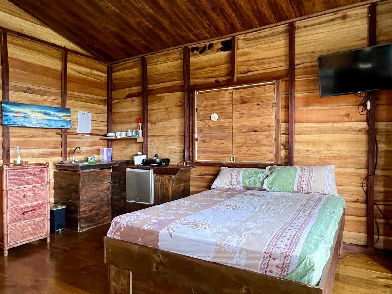 Strategically Located Property with Panoramic Views and Development Potential in Tinamastes