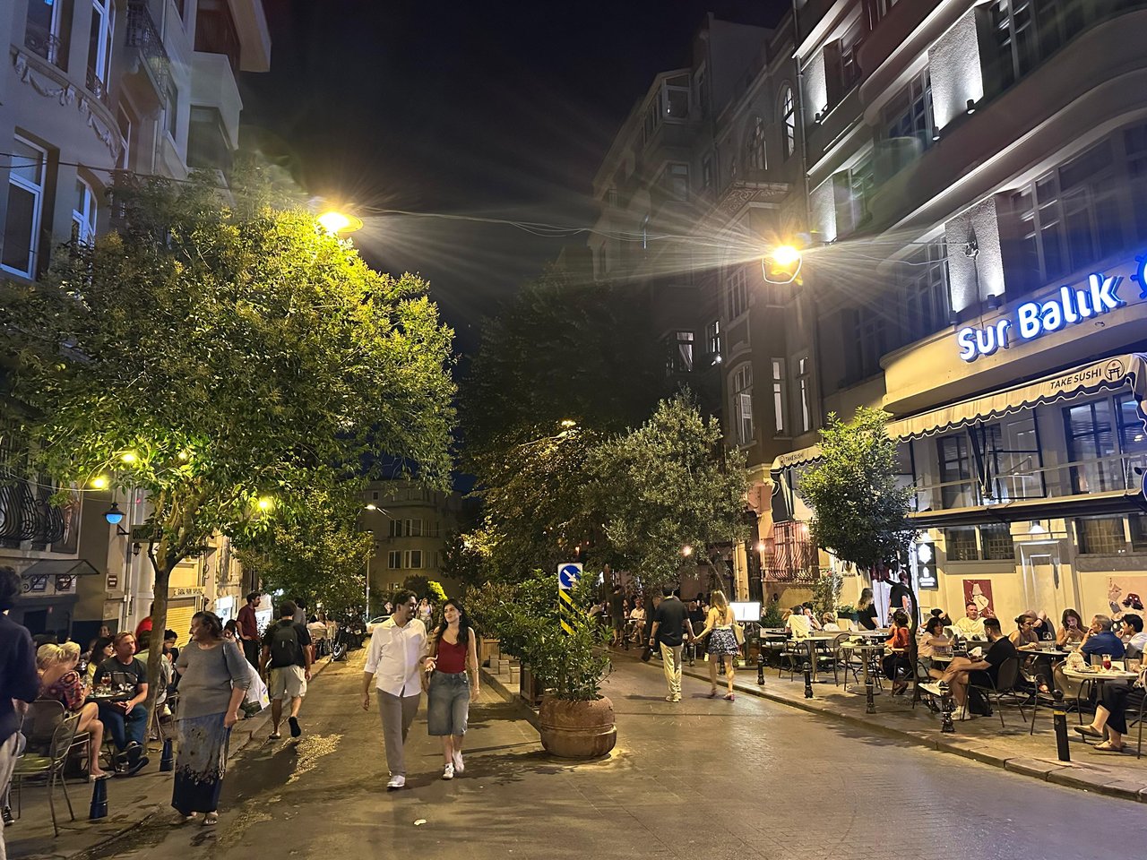 A 3+2 Cihangir flat in a Historical Apartment in Istanbul