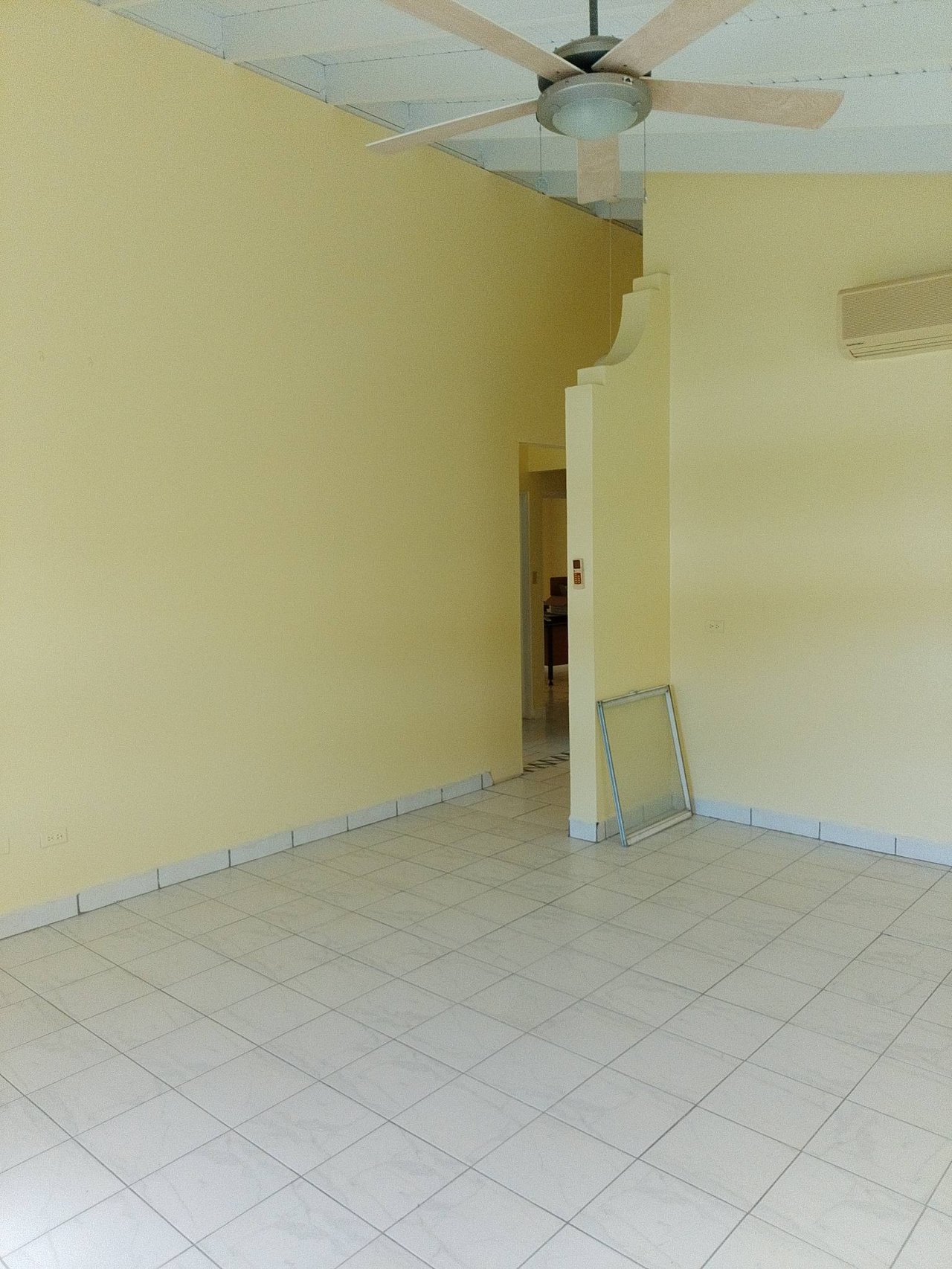 1124 Mainstreet Commercial Space 