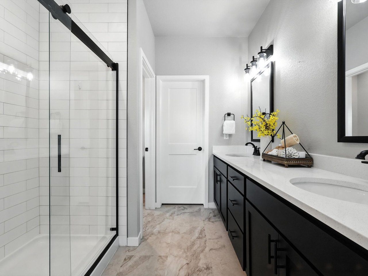 411 Indian Grass Street