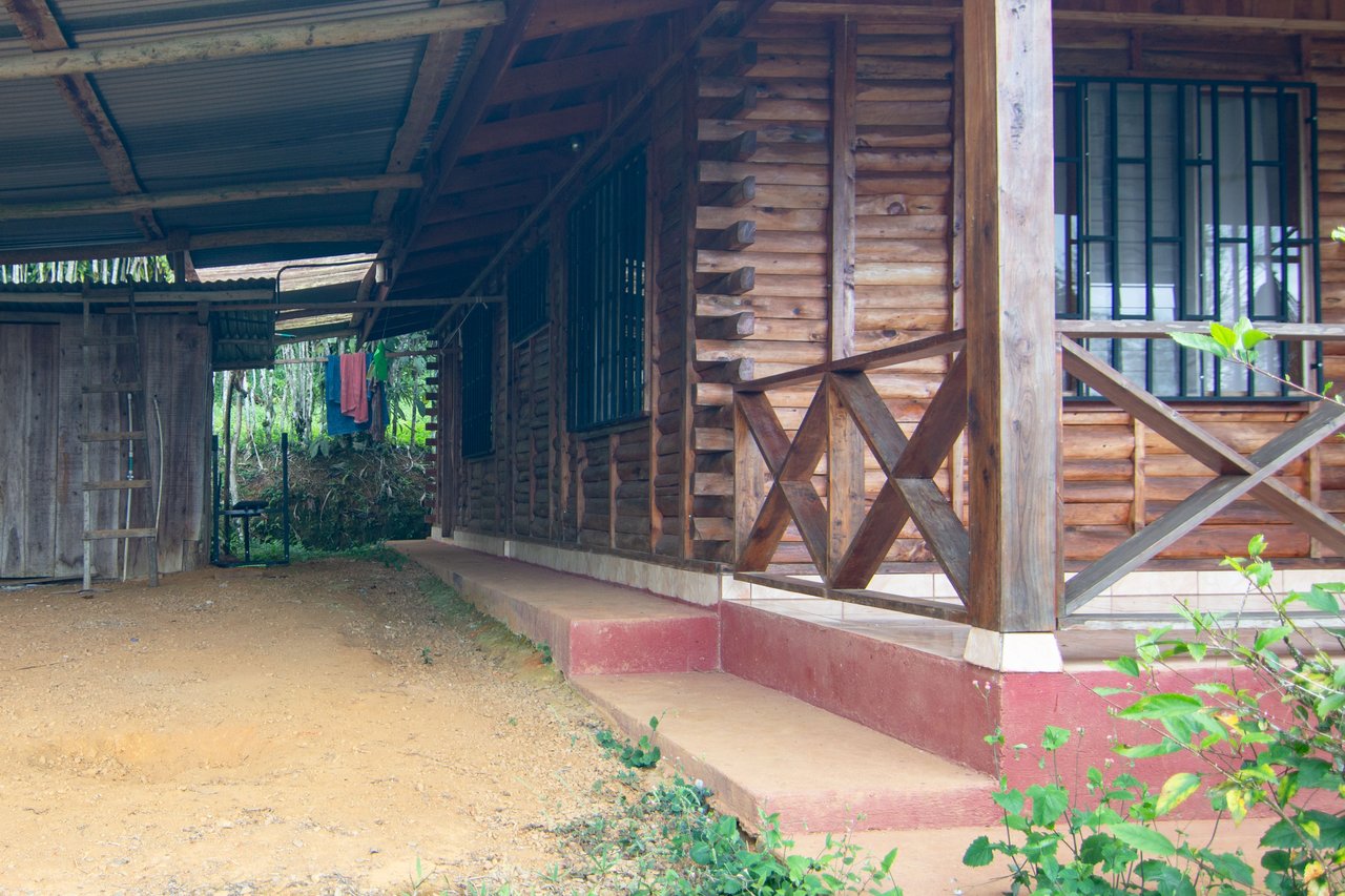 Sustainable Sanctuary: Wooden Farm House, 3 Acres + Food Forest