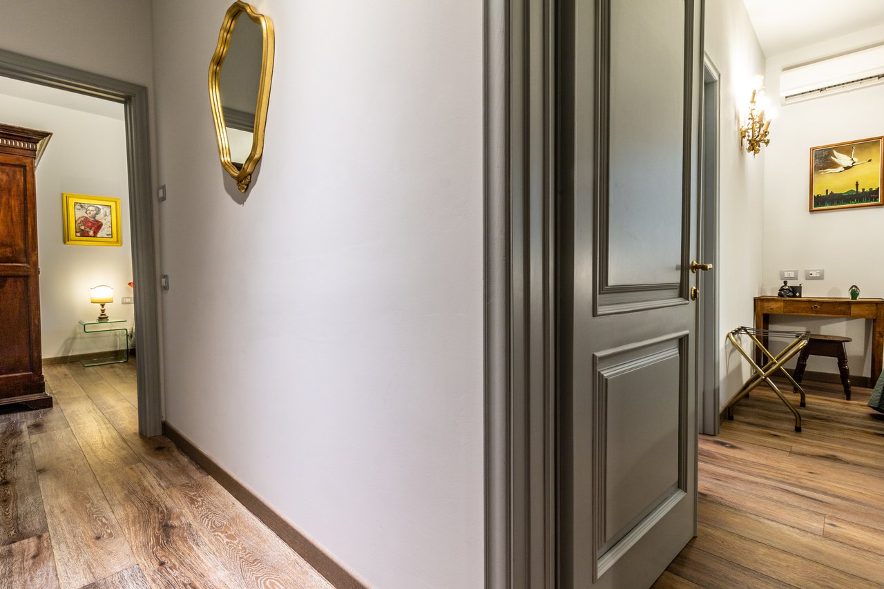 Tuscan Villa With Panoramic Country Views