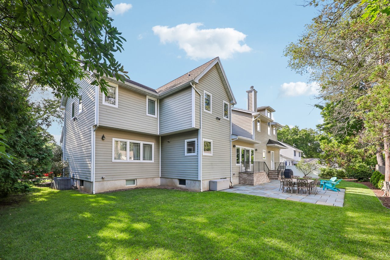 8 Marion Court