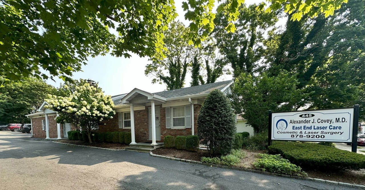 445 Main Street, Center Moriches