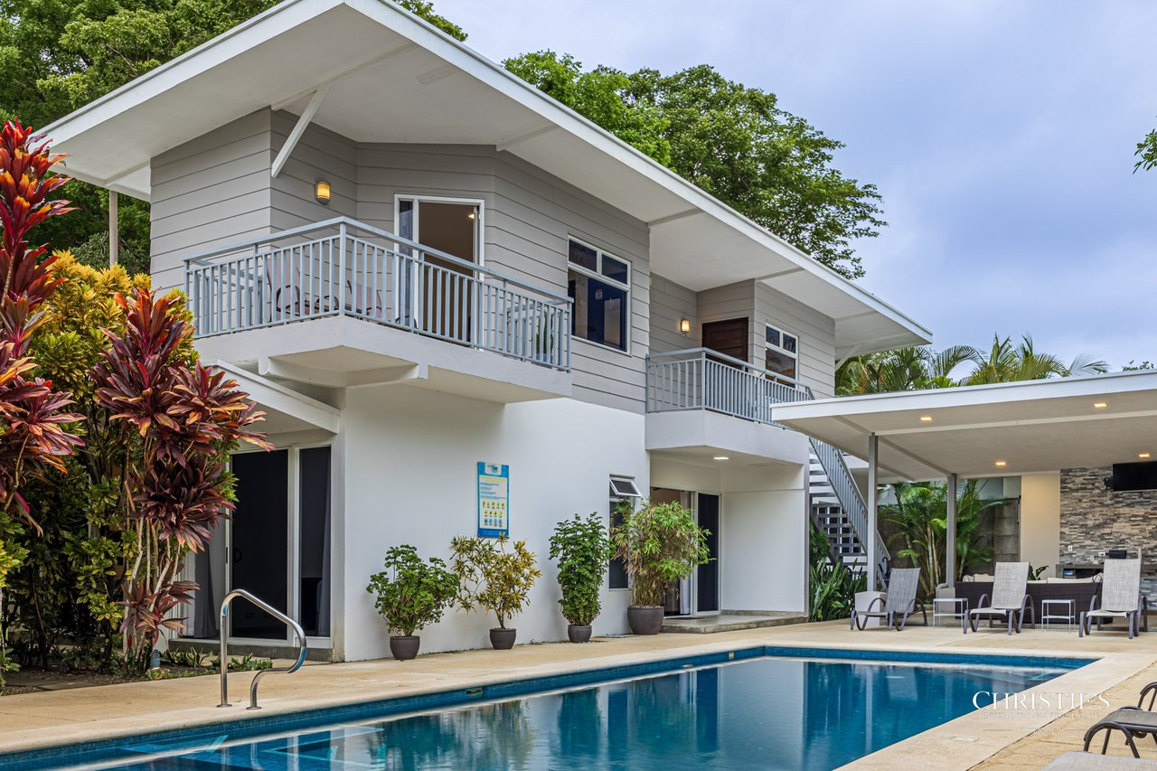 Uvita Paradise Hotel – Walk-to-Beach Boutique Hospitality Opportunity